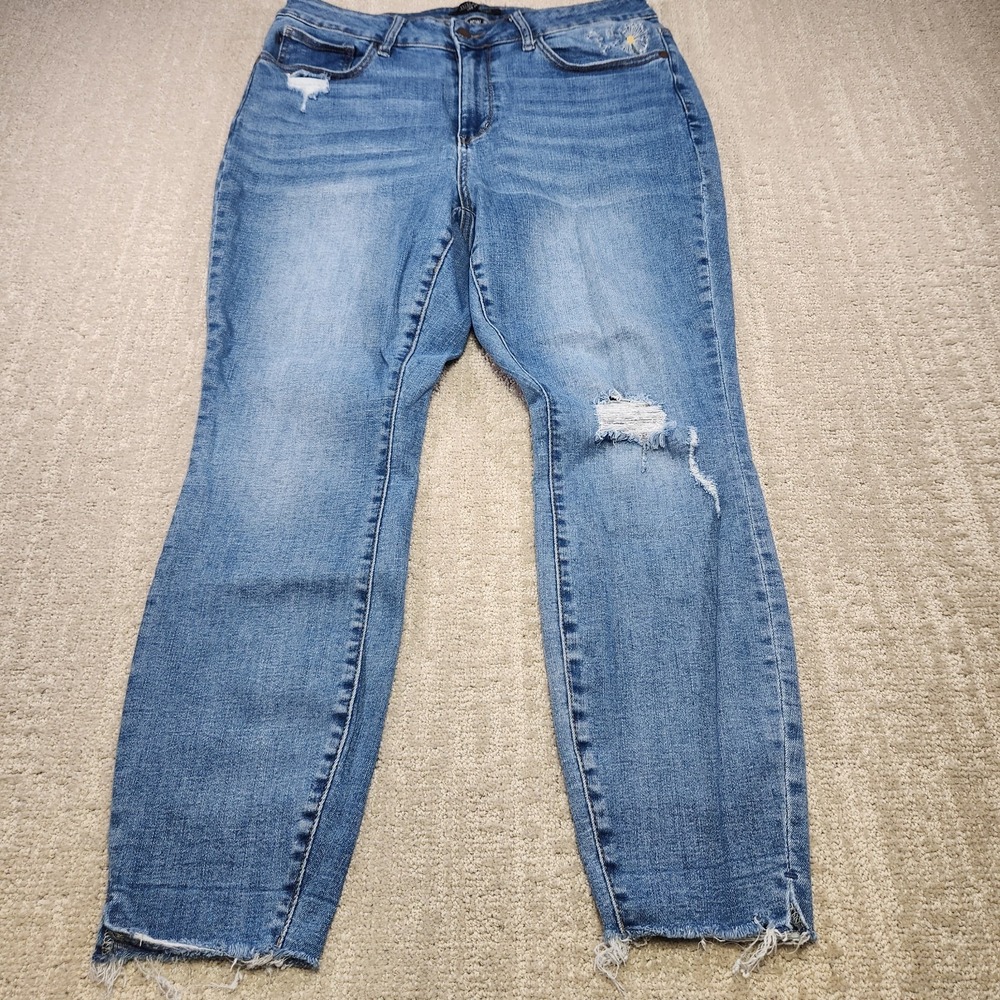 Judy Blue Jeans Women 16W Dandelion Embroidered High Rise Skinny Stretch Denim